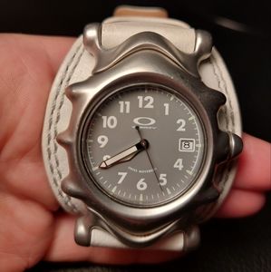 Oakley Saddleback Watch - White